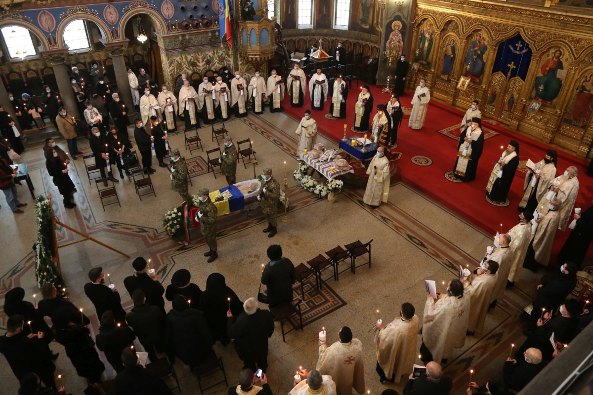 Părintele academician Mircea Păcurariu a fost condus pe drumul veșniciei 161878