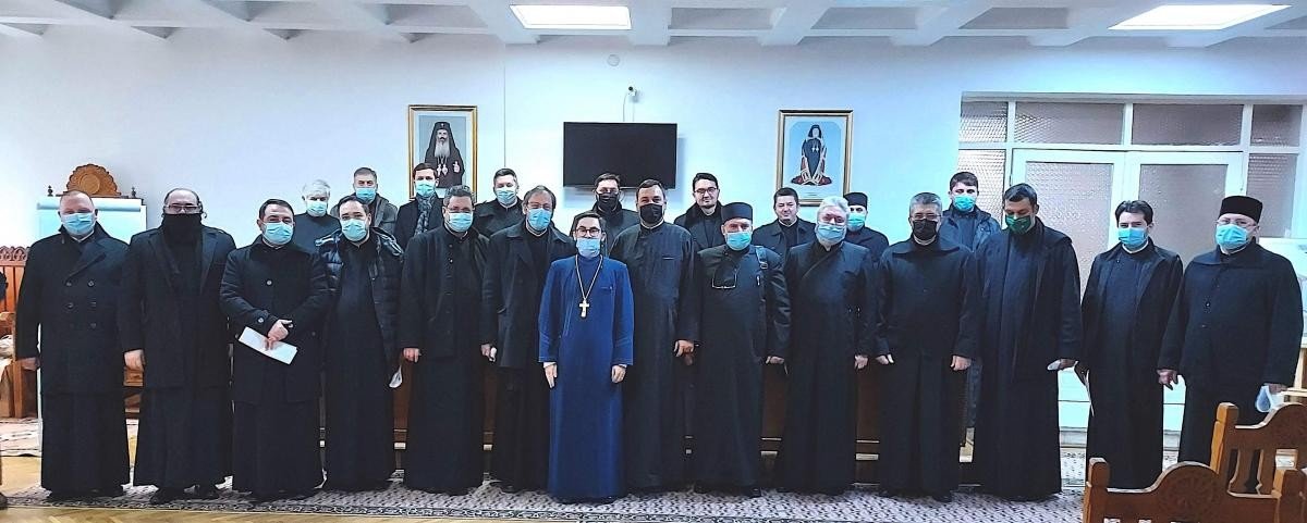 Ședință administrativă a preoților băcăuani 161754