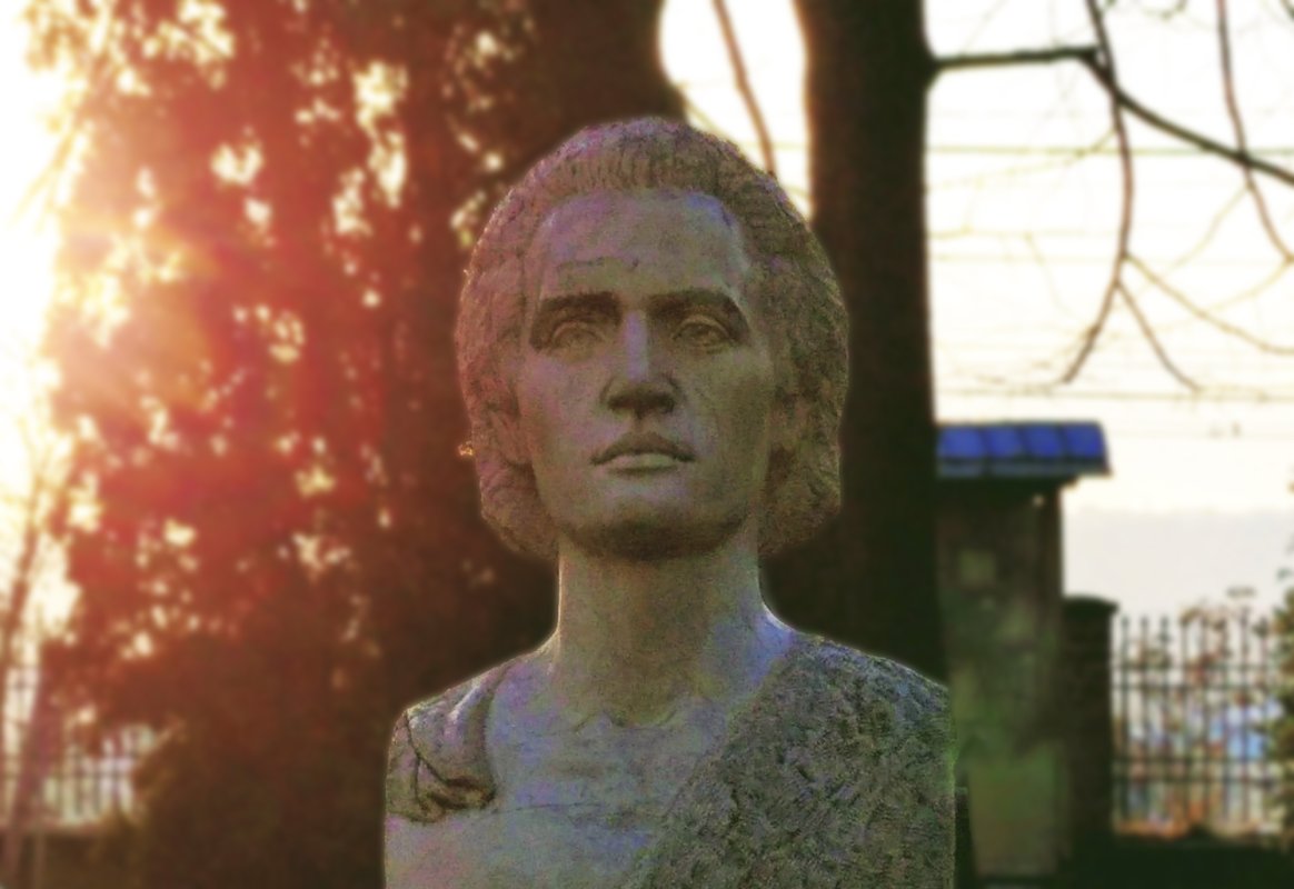 „Eminescu-i România tăinuită în cuvânt” 161568