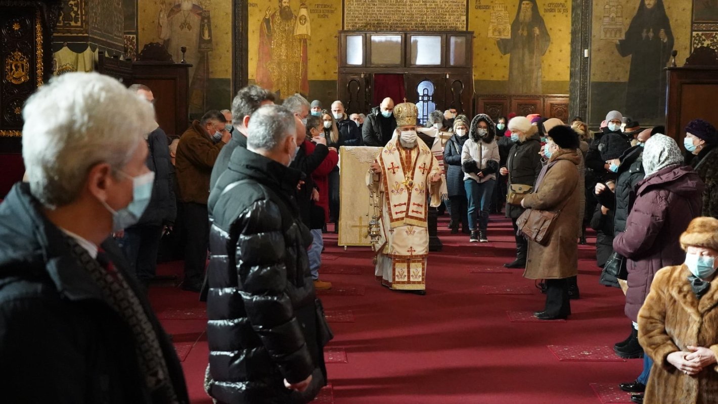 Popasuri de rugăciune și binecuvântare în Duminica vindecării celor 10 leproşi  162036