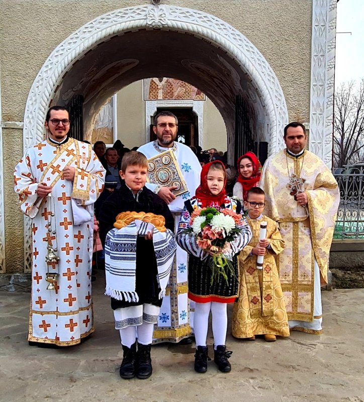 Binecuvântare arhierească  în Călugăreni, Suceava 162127