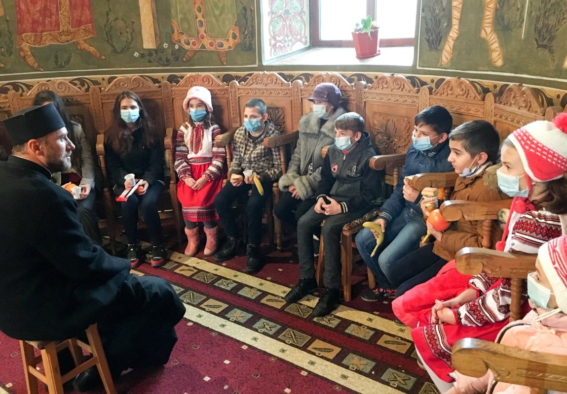 Proiectul catehetic „Dăruind, vei dobândi!” în Buzău și Vrancea 162132