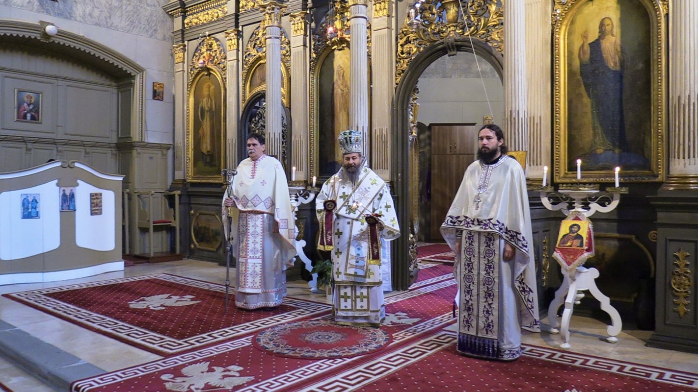 Slujire arhierească la Catedrala Episcopală din Giula, Ungaria 162146