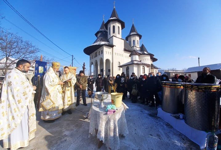 „Prin Botez suntem invitaţi la viaţa veşnică” 162266