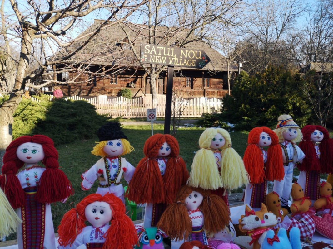 Demonstraţie militară şi târg meşteşugăresc la Muzeul Satului 162618