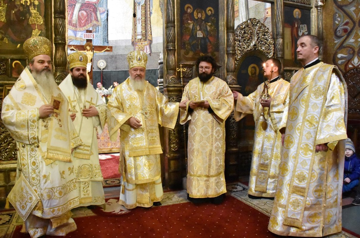 Înaltpreasfințitul Părinte Mitropolit Andrei la ceas aniversar 162588