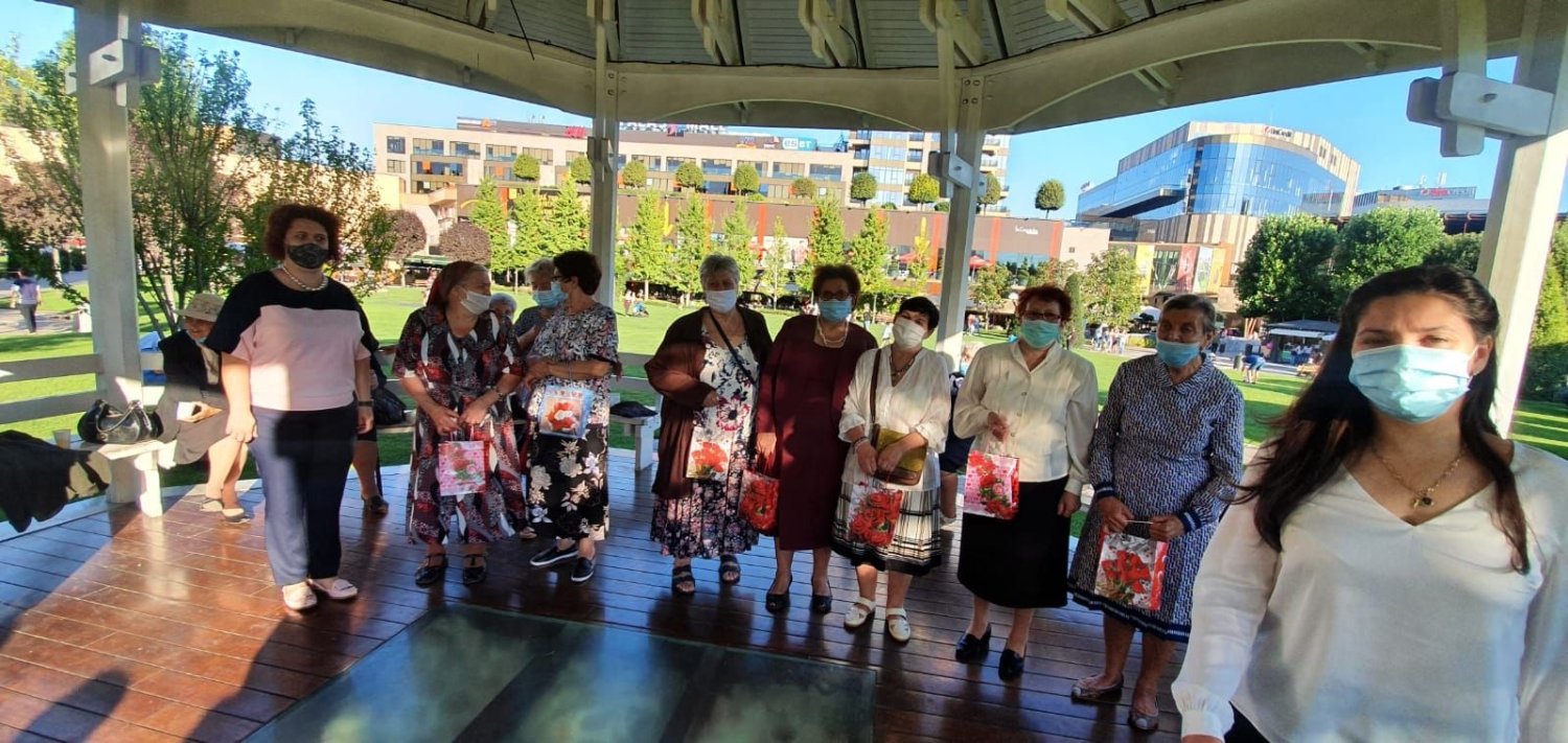 „Noi încercăm să compensăm, măcar în parte, lipsa copiilor” 162602