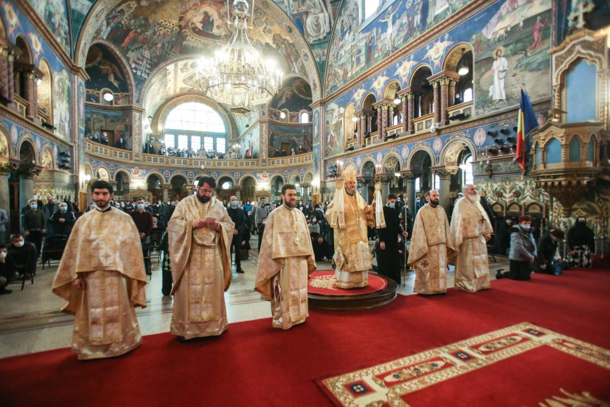 Slujire arhierească la Catedrala Mitropolitană din Sibiu 162583