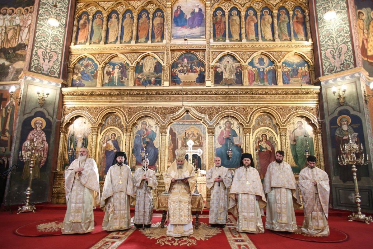 Slujire arhierească la Catedrala Mitropolitană din Sibiu 162584