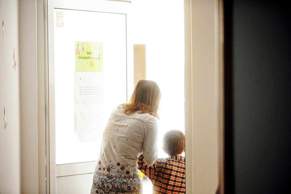 Facilități pentru copiii cu dizabilităţi din Roman 162771