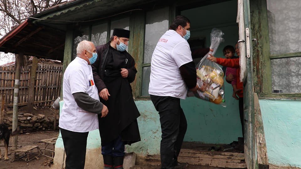 Voluntarii Catedralei Naționale continuă acțiunile filantropice 162835