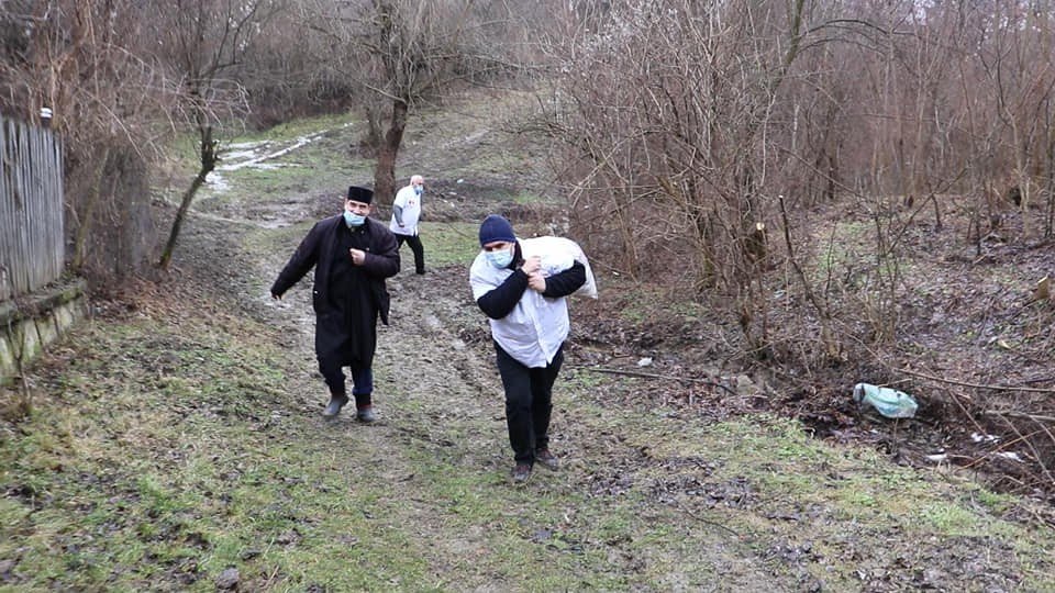 Voluntarii Catedralei Naționale continuă acțiunile filantropice 162836