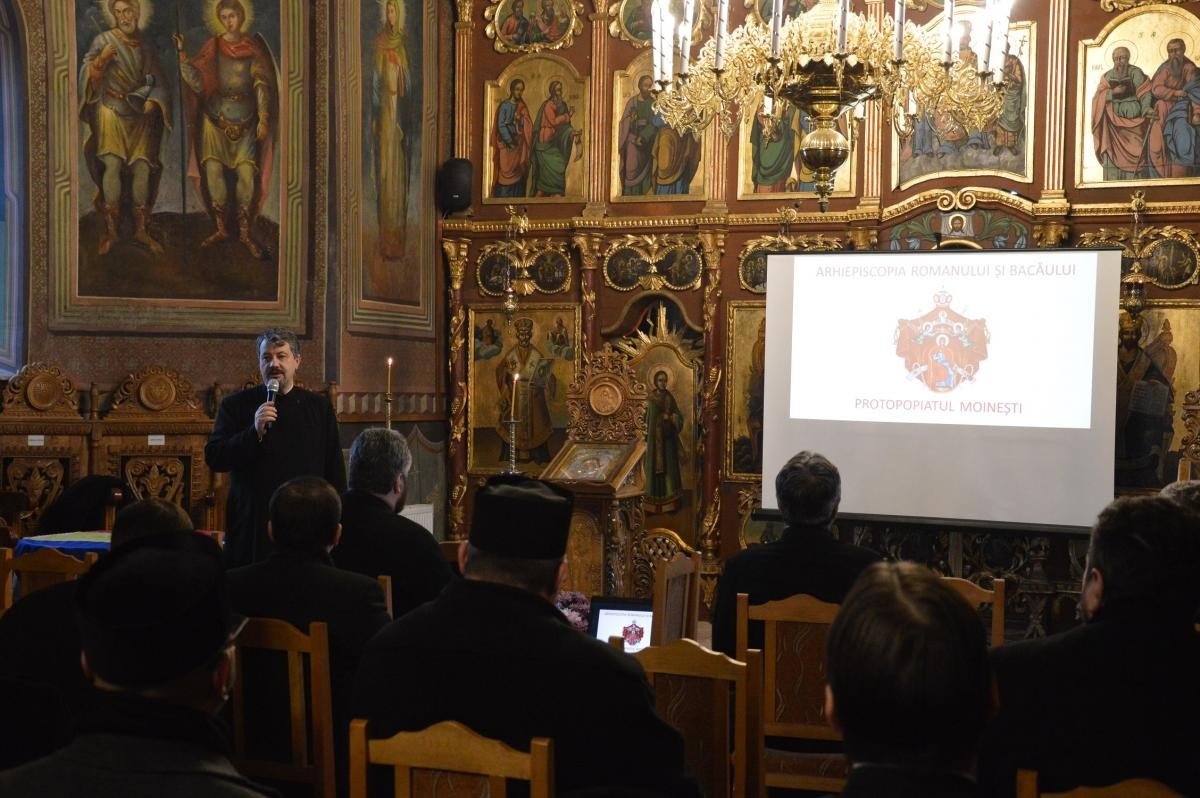 Ședință a preoților din Protopopiatul Moinești 162862