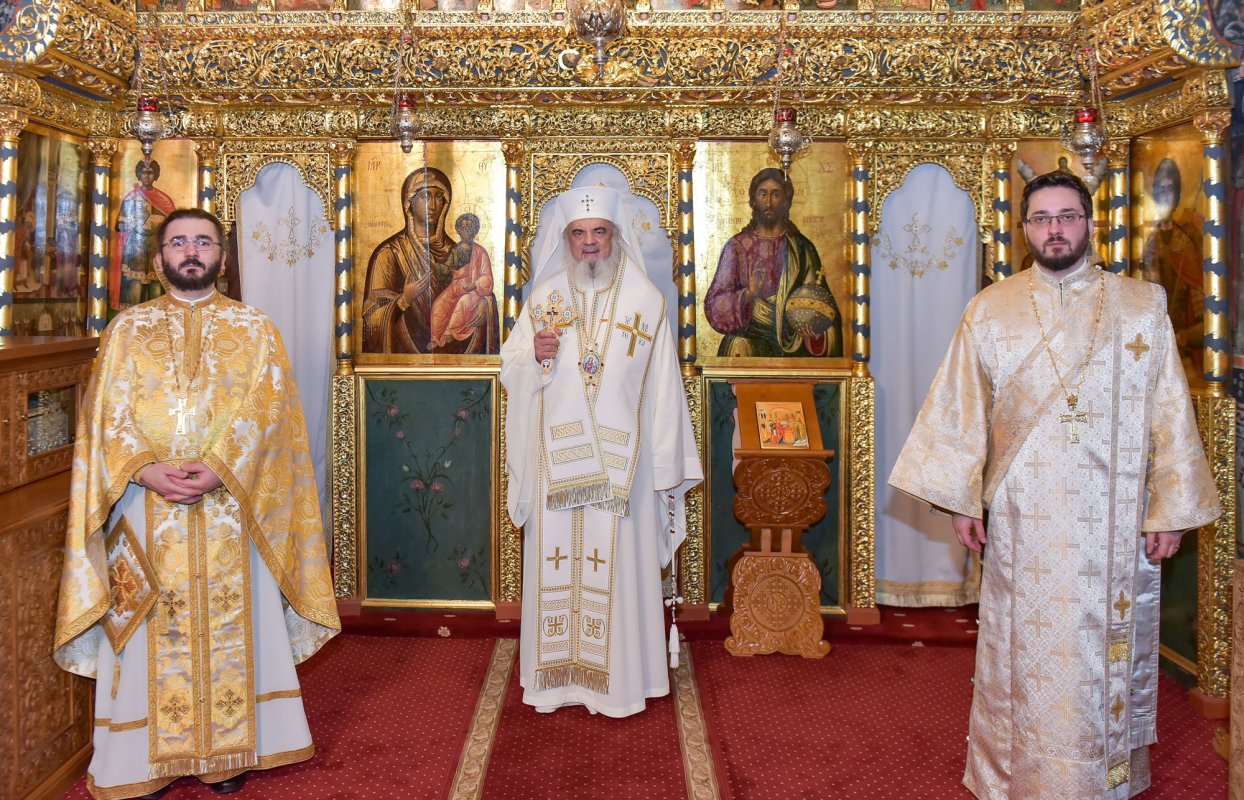 „Vocaţia omului este comuniunea cu Dumnezeu în timp şi în veşnicie” 163129