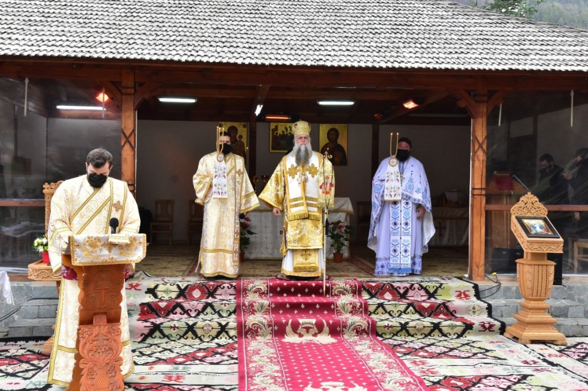 Binecuvântări arhierești în eparhii oltene 163137