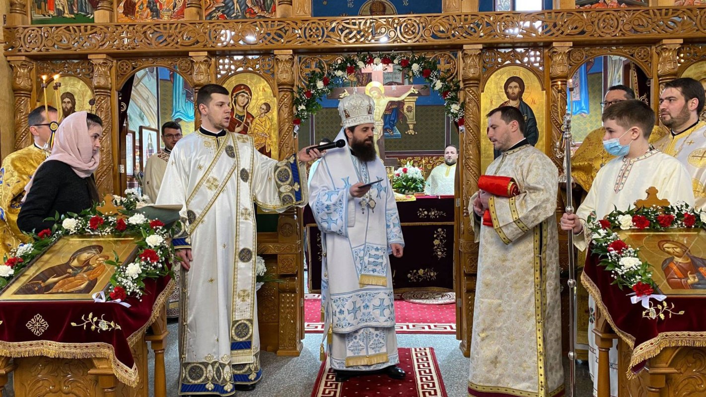 Parastas pentru Mitropolitul Bartolomeu Anania în Parohia Fundătura 163092