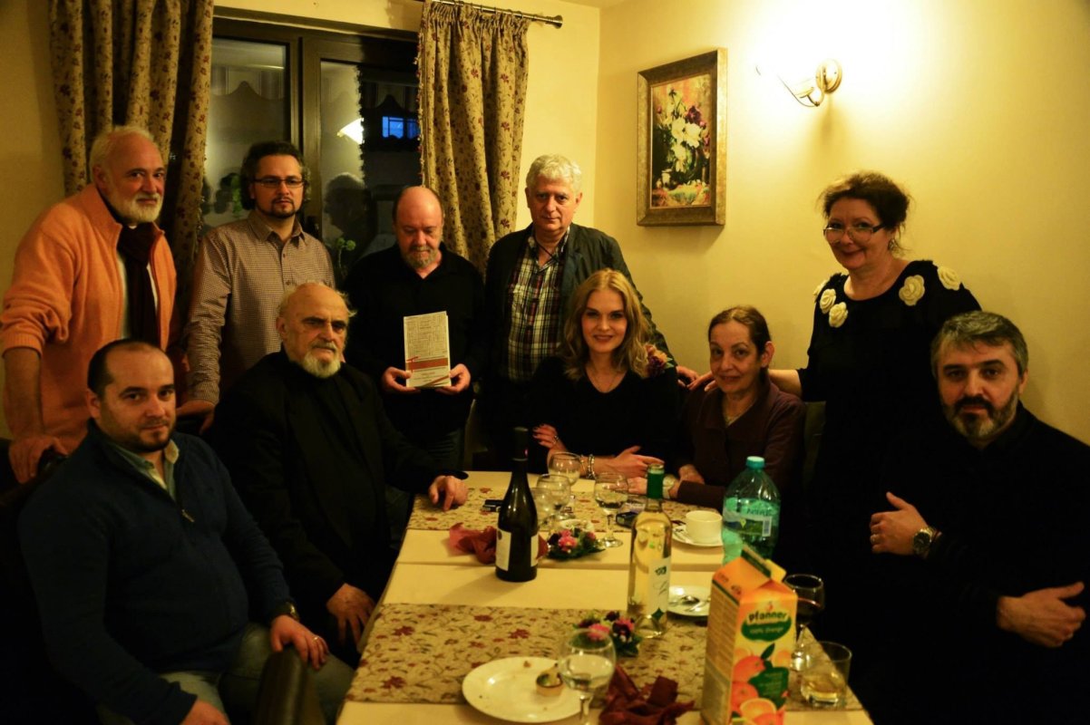 „Suntem rodul a ceea ce admirăm” 163169