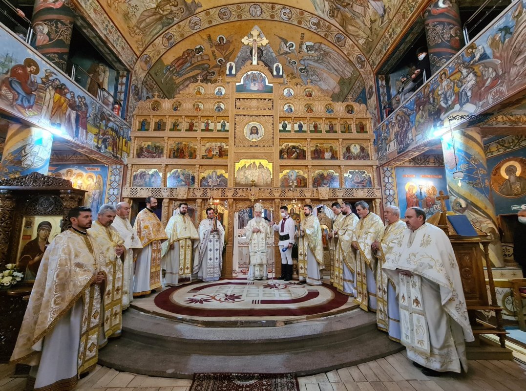 Sărbătoare pentru clujenii din cartierul Dâmbul Rotund 163243