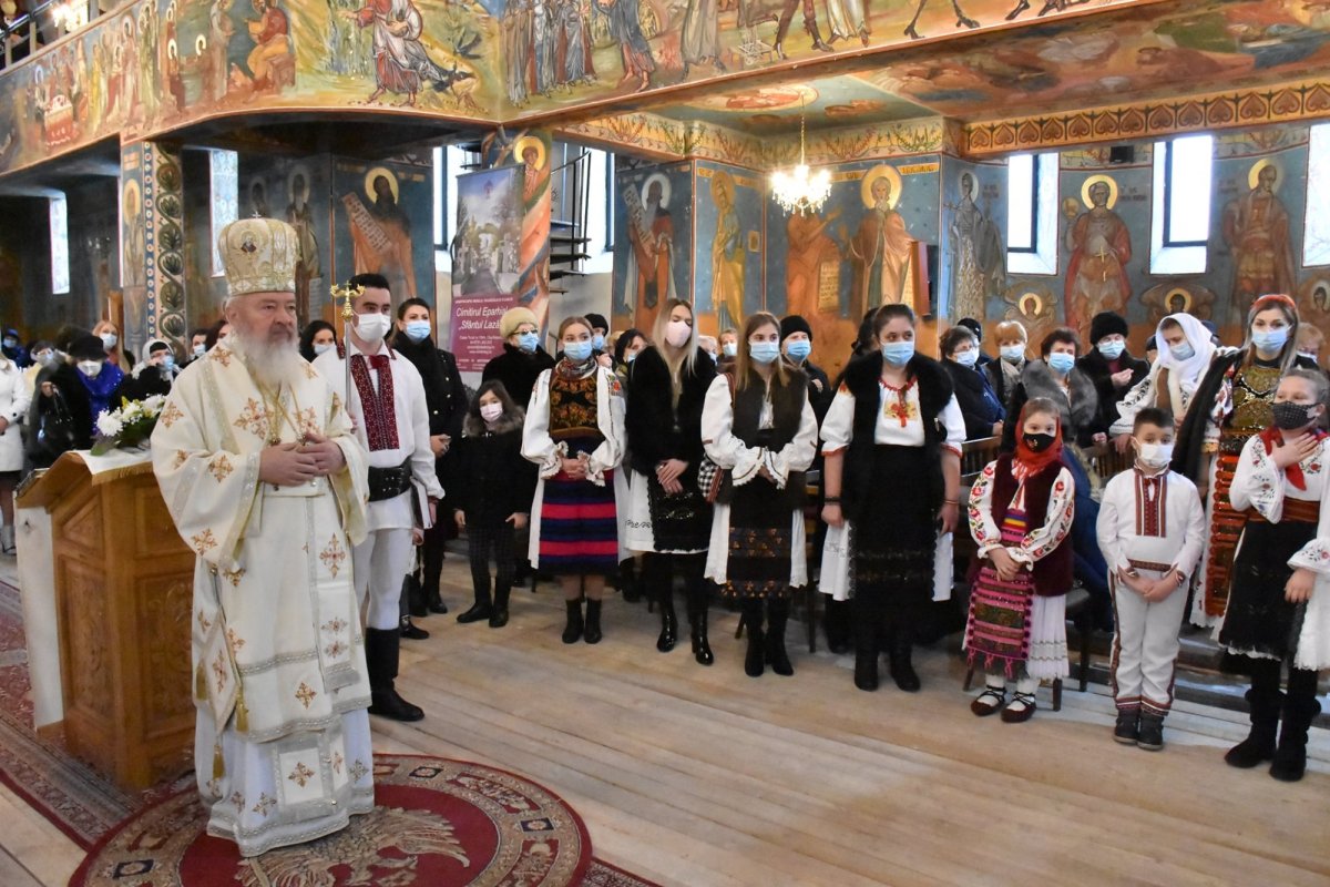 Sărbătoare pentru clujenii din cartierul Dâmbul Rotund 163244