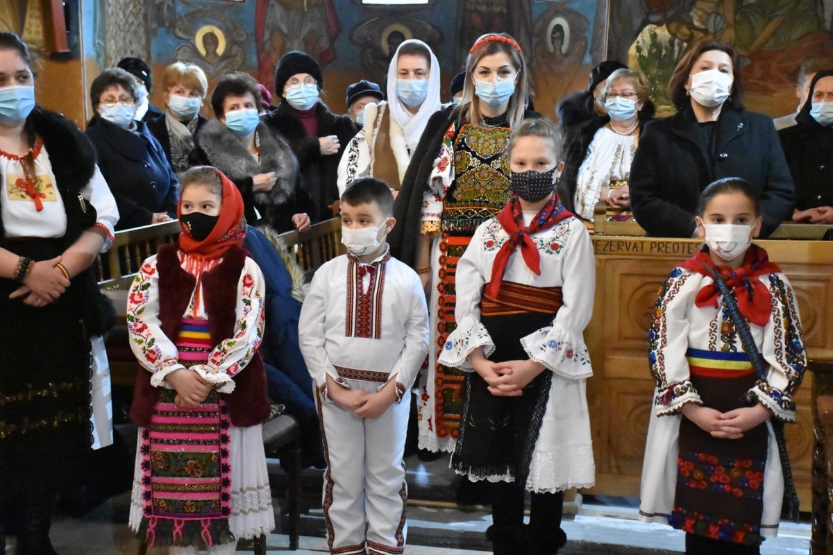 Sărbătoare pentru clujenii din cartierul Dâmbul Rotund 163245