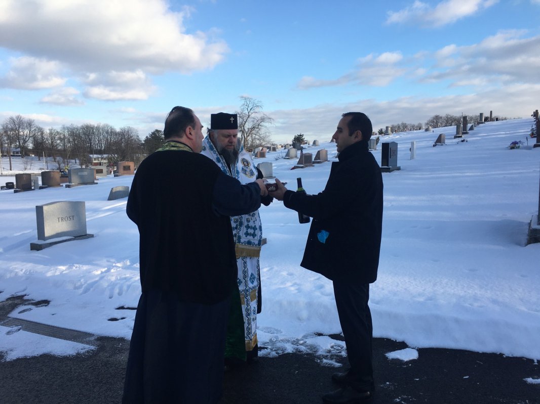 Slujiri misionare în comunităţile româneşti din SUA și Europa 163335