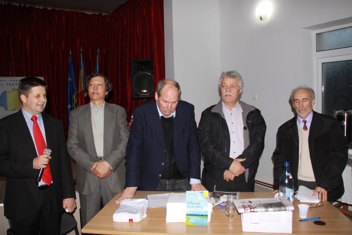 „O datorie față de istorie” 163229