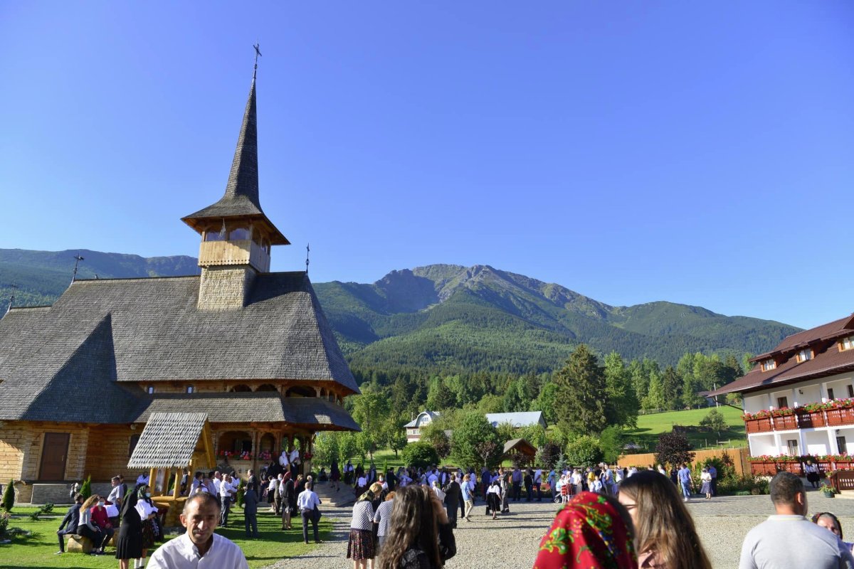 Spiritualitate și dăruire la Mănăstirea Pietroasa-Borșa 163378