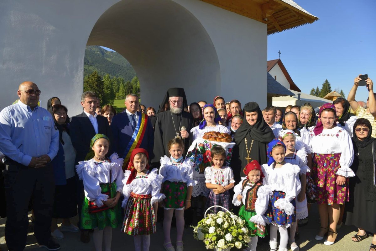 Spiritualitate și dăruire la Mănăstirea Pietroasa-Borșa 163379