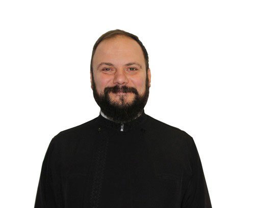 Cimitirul Groaveri din Braşov iradiază patriotism şi cultură  163763