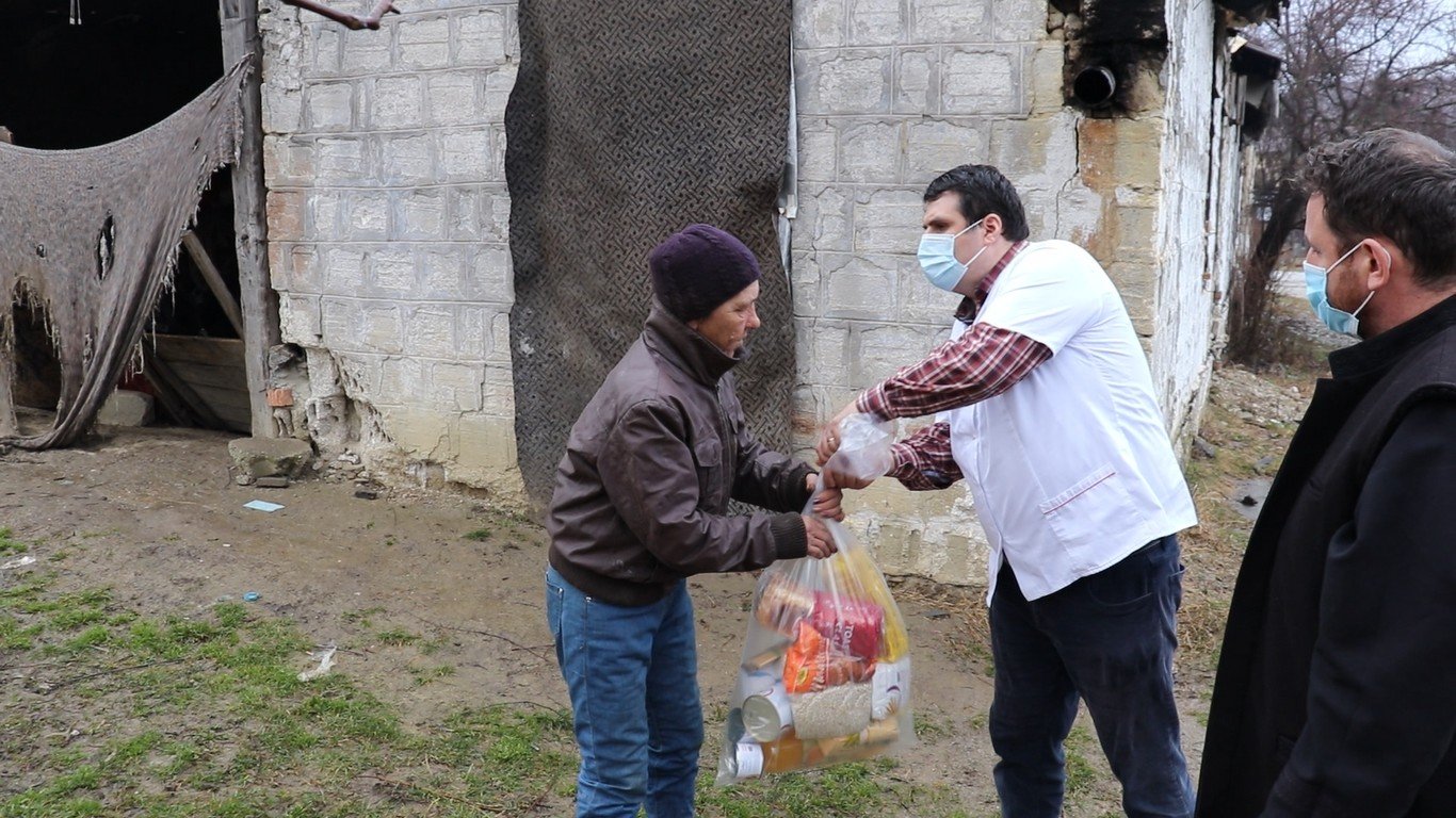 Ajutoare pentru 24 de familii prahovene aflate în dificultate 163957