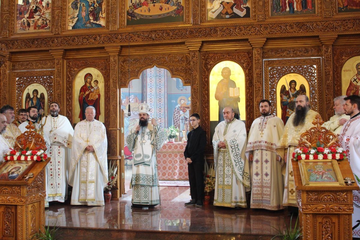 Slujire arhierească la Telciu, Bistriţa-Năsăud 164055