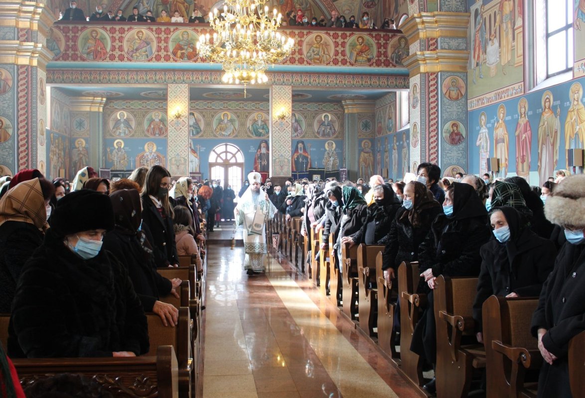 Slujire arhierească la Telciu, Bistriţa-Năsăud 164056