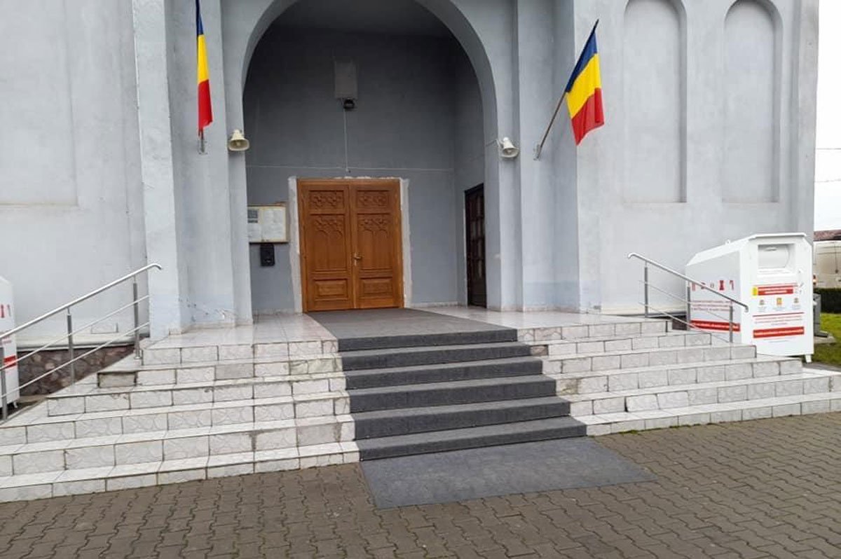 Campanie umanitară pentru colectarea de îmbrăcăminte și încălțăminte la Târgu Mureş 164249