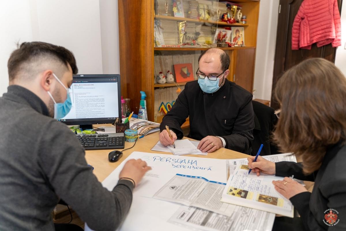 Întâlnirea instituțiilor sociale din Arhiepiscopia Romanului și Bacăului la Onești 164267