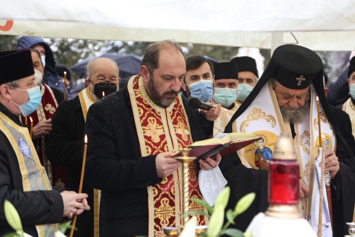 Părintele Mircea Păcurariu, pomenit la 40 de zile de la trecerea sa la Domnul 164349