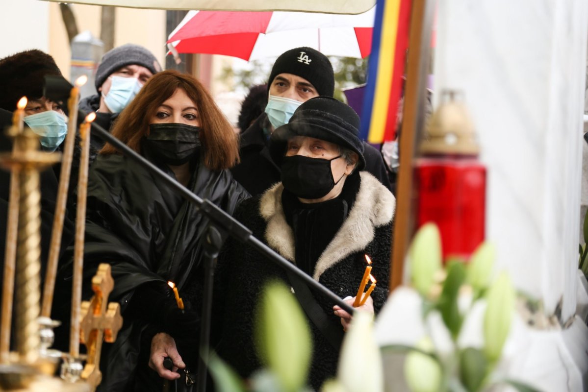 Părintele Mircea Păcurariu, pomenit la 40 de zile de la trecerea sa la Domnul 164353