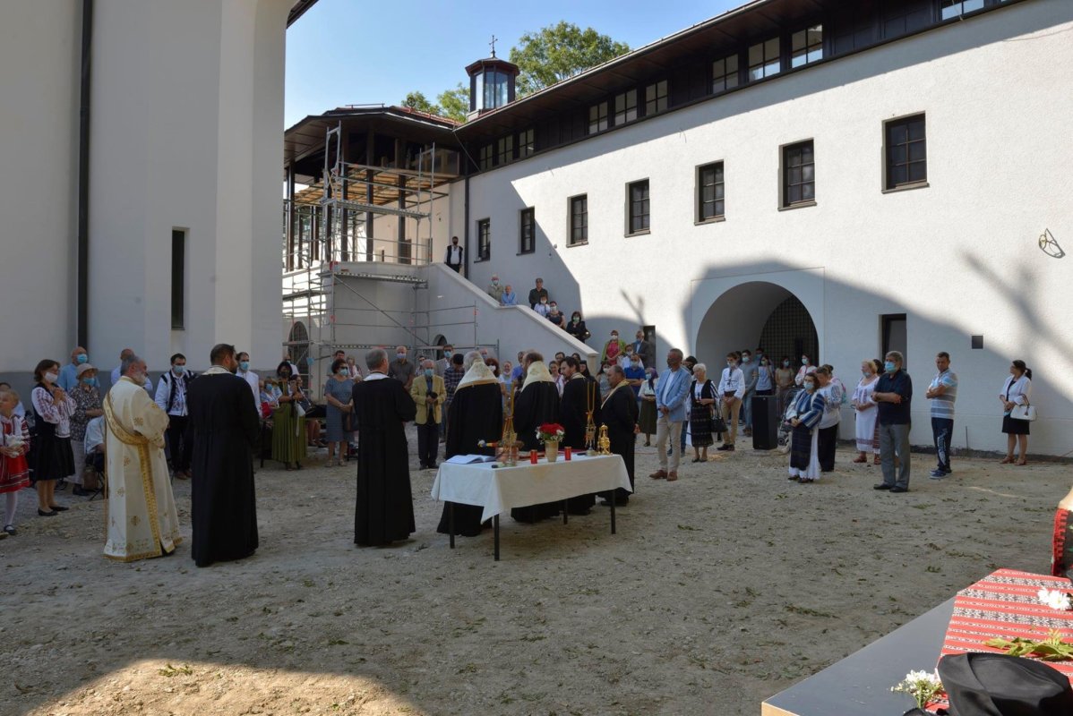 Vizite pastorale și activități administrative în diaspora românească 164708