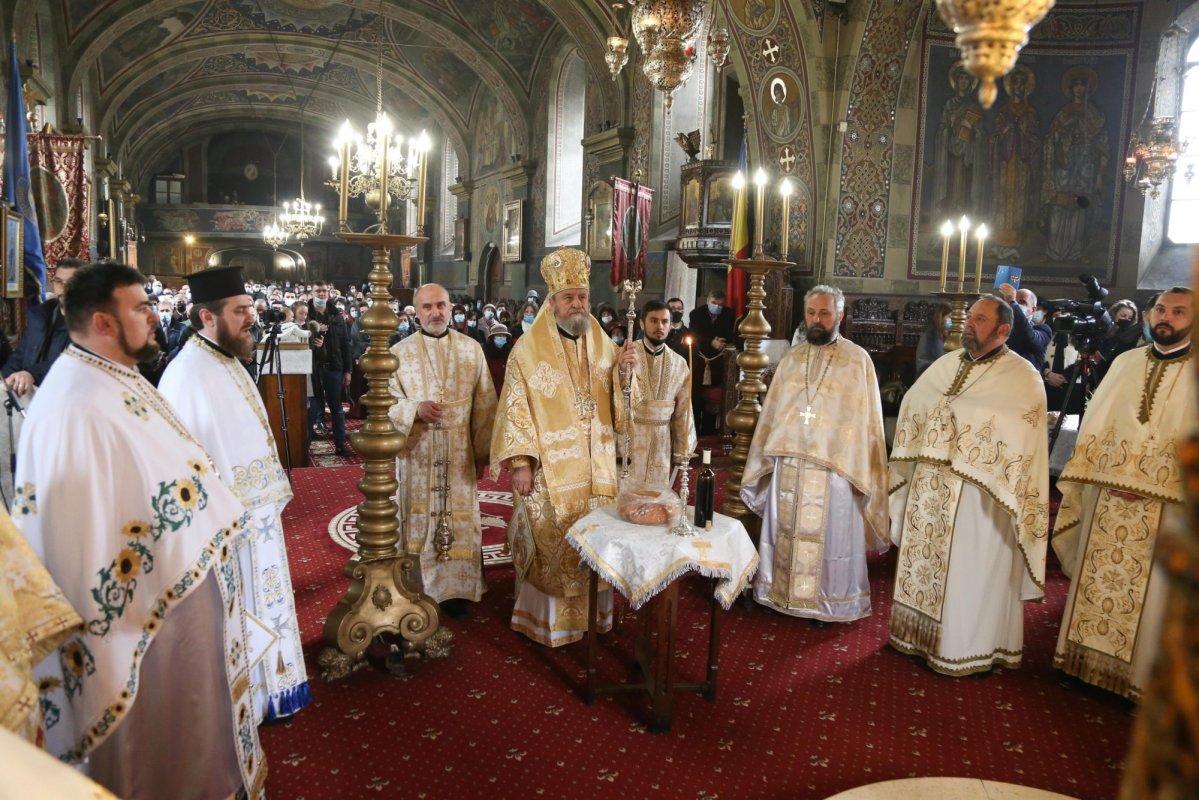 Sărbătoare la Biserica „Sfântul Nicolae” din Şcheii Braşovului 164859