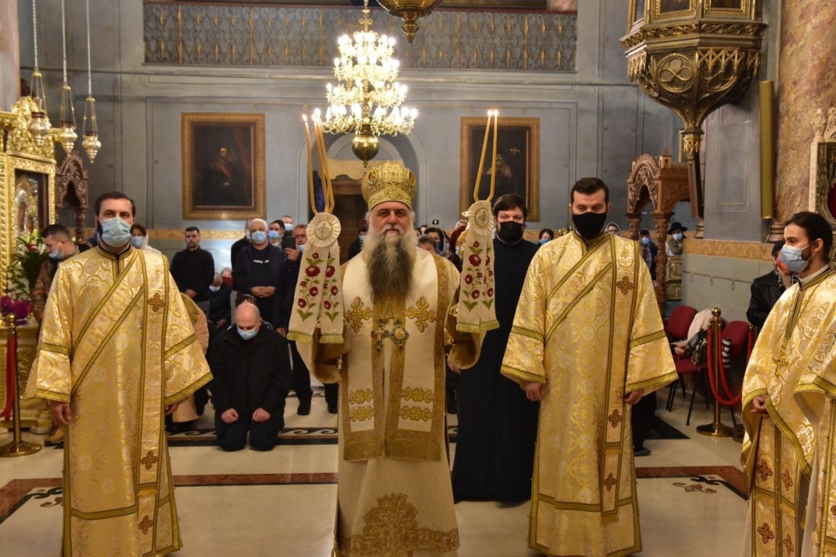 Slujiri arhiereşti în eparhii din Mitropolia Olteniei 164826