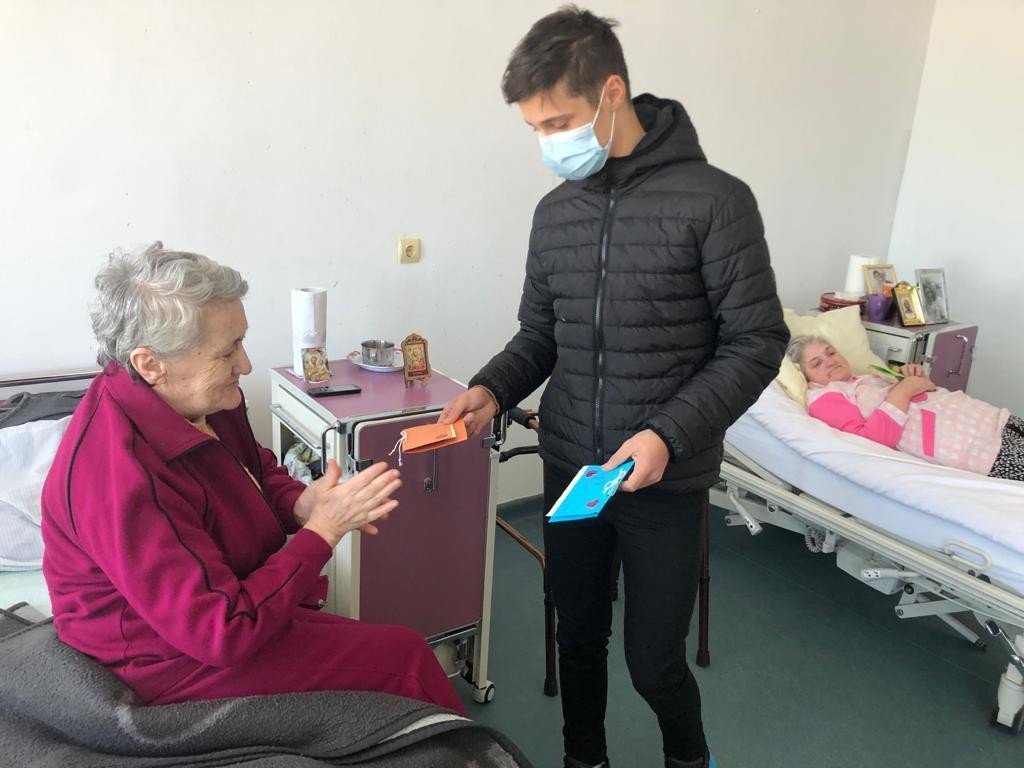 Sărbătoare la Așezământul social „Sfântul Mucenic Ciprian” din Ocna Mureș 165153