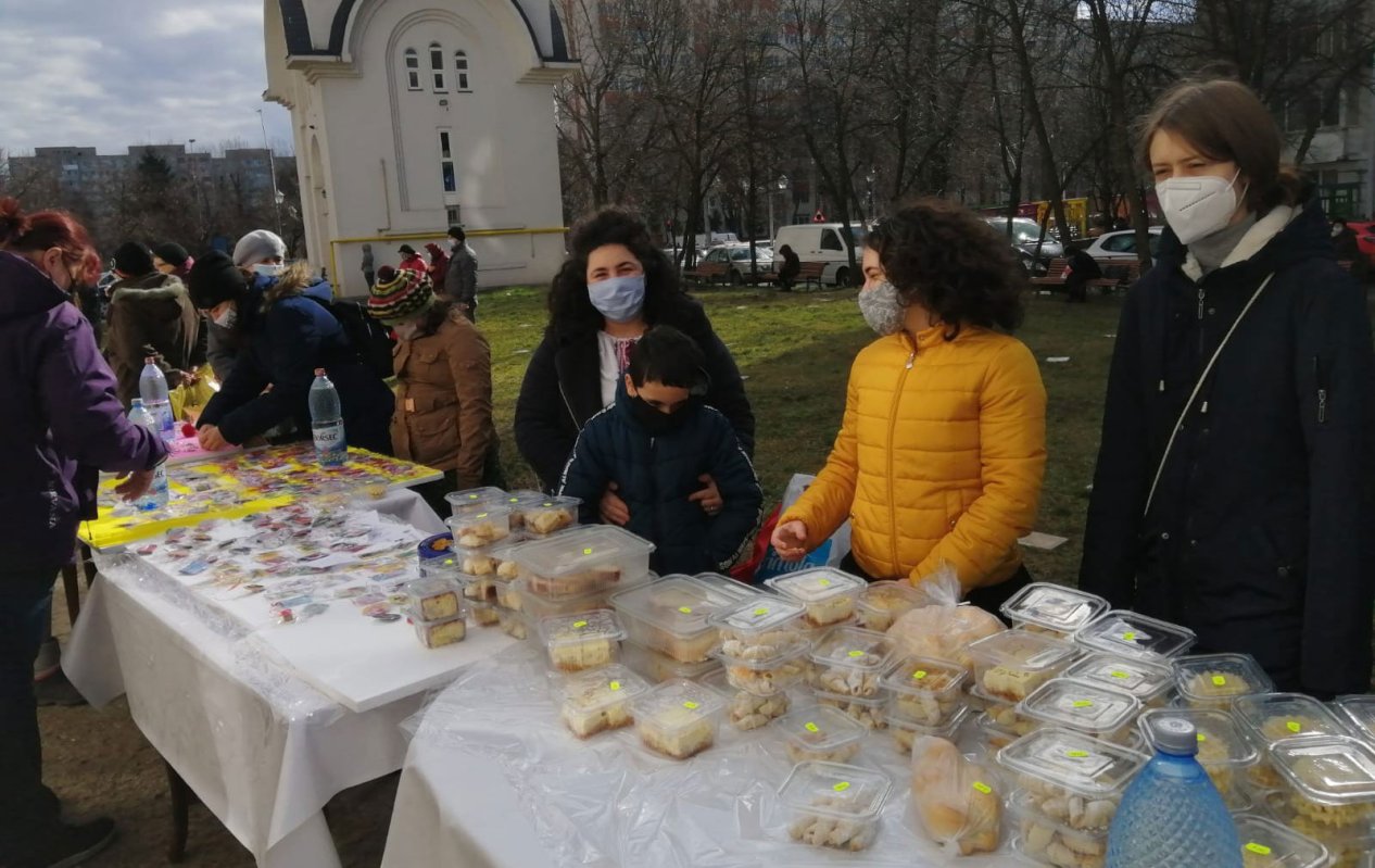 Târg de mărțișoare organizat de Parohia Huedin din Capitală 165145