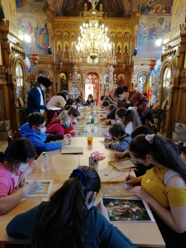 Atelier de pictură pentru copii într-o parohie din Capitală 165680