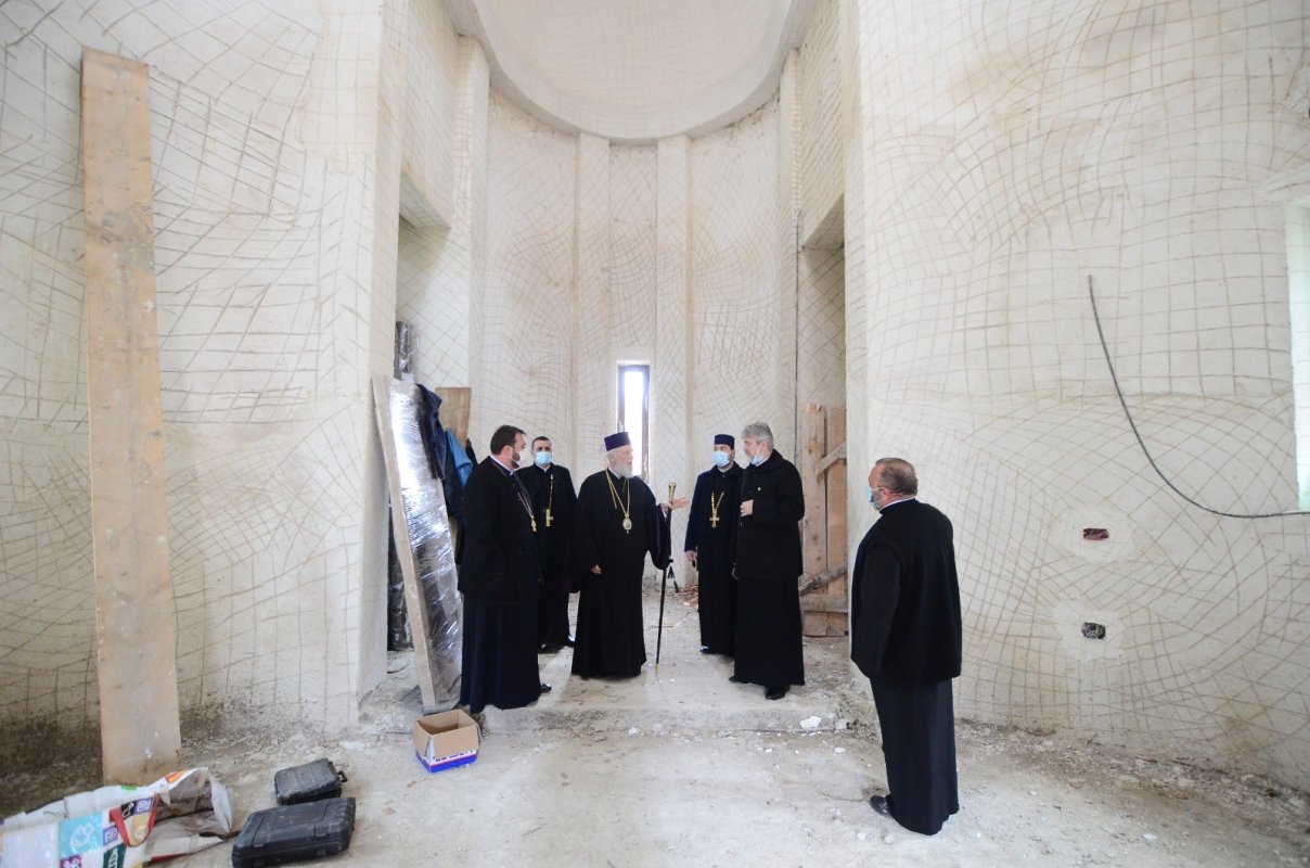 Vizită pastorală în Protoieria Pucioasa 165774