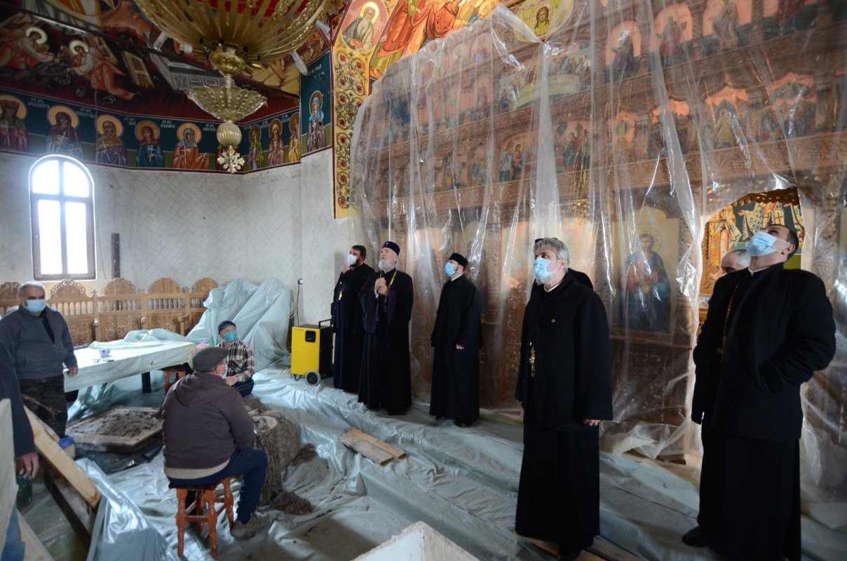 Vizită pastorală în Protoieria Pucioasa 165775