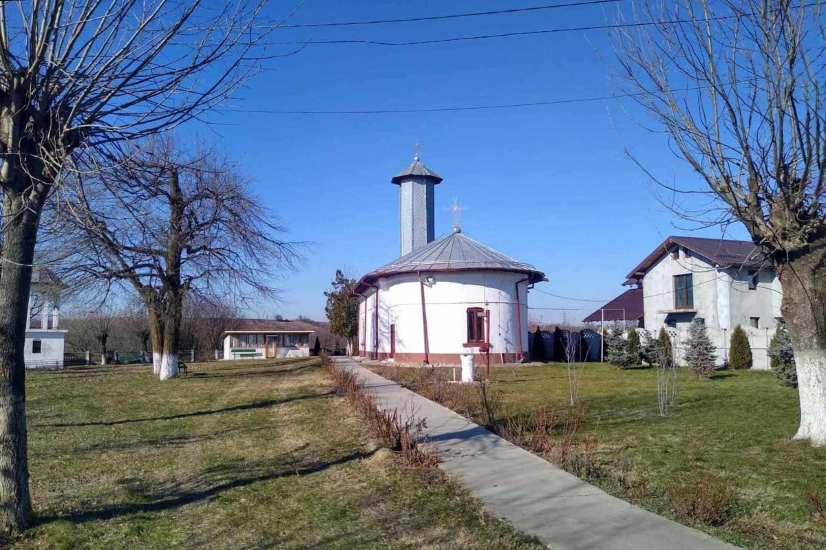 Istoria acestui neam  e scrisă pe crucile cimitirelor noastre 165818