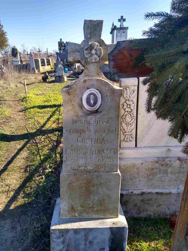 Istoria acestui neam  e scrisă pe crucile cimitirelor noastre 165853