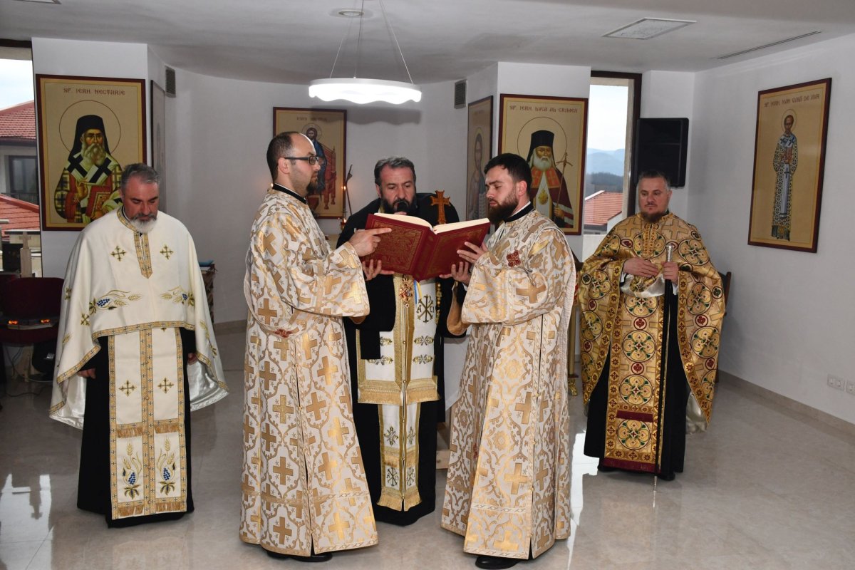 A fost sfinţit paraclisul Clinicii Nera 166151