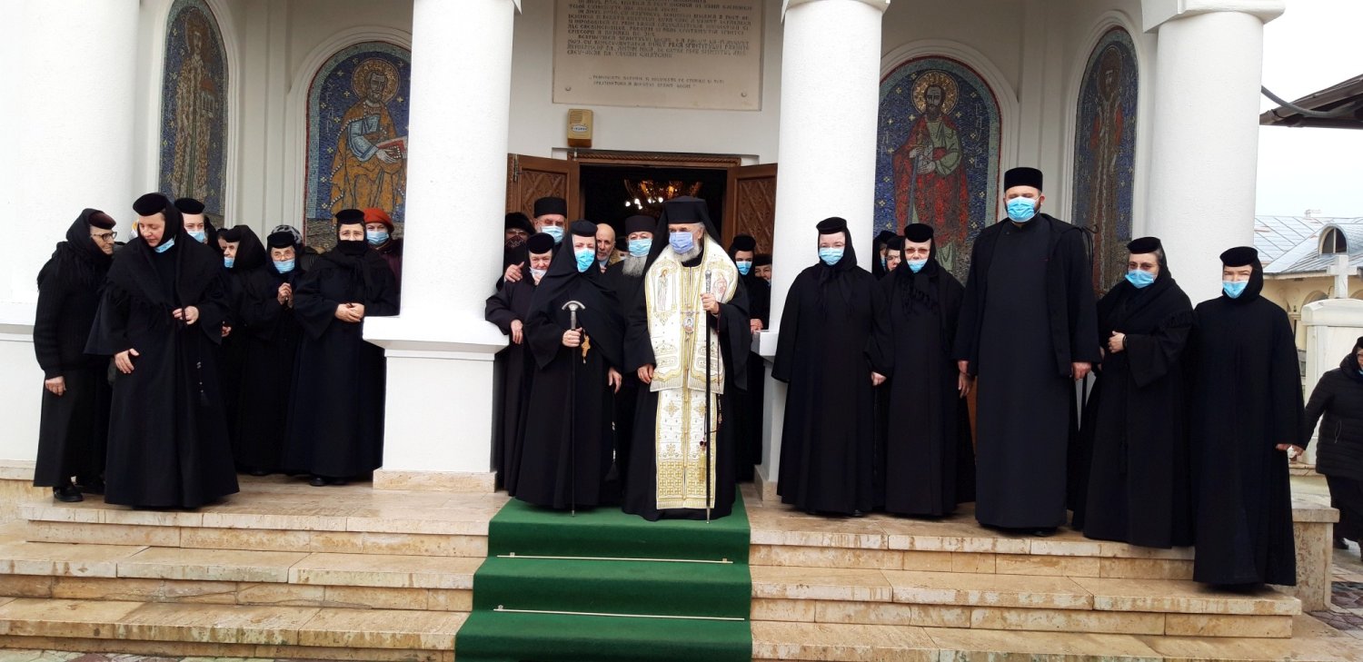 Stareță nouă pentru o cunoscută obște de maici din județul Galați  166244