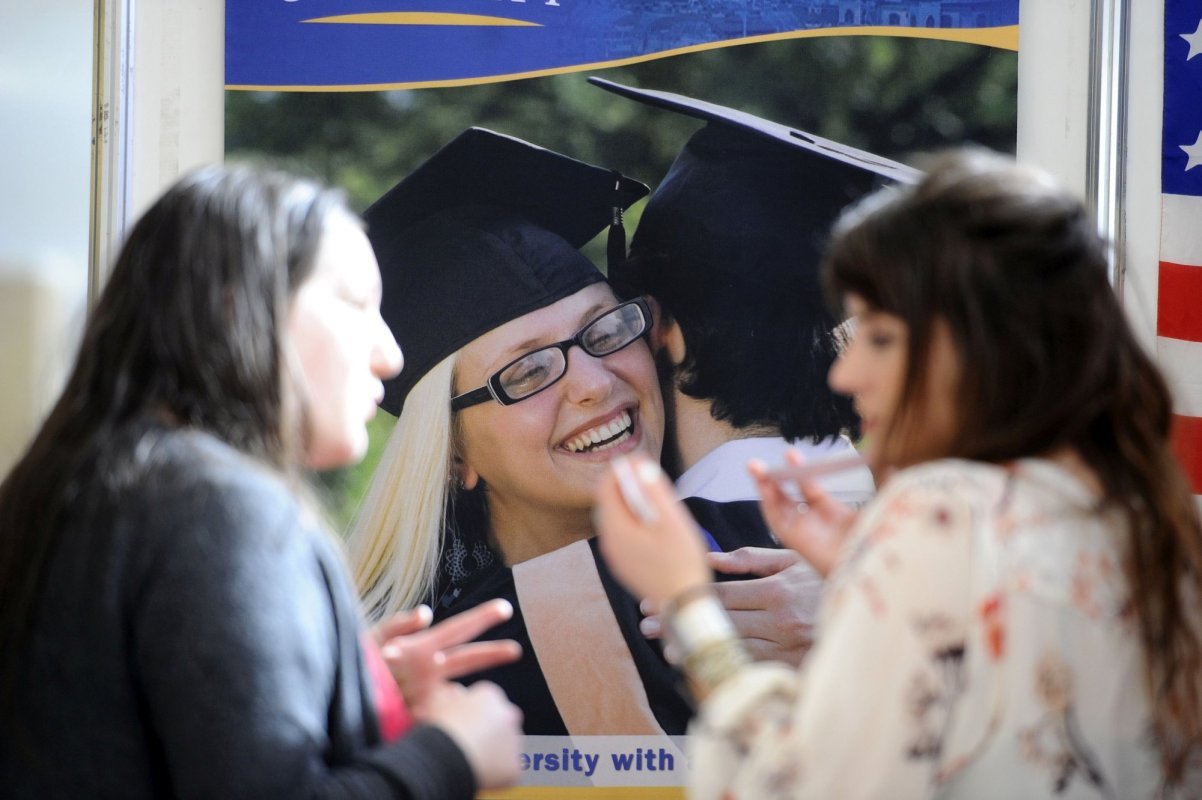 Universități din 13 țări la târgul online RIUF 166298