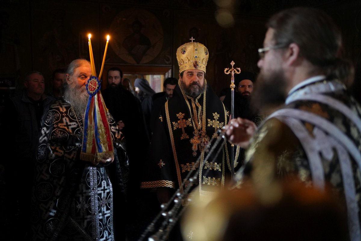 Binecuvântare arhierească la Mănăstirea Sihla 166326